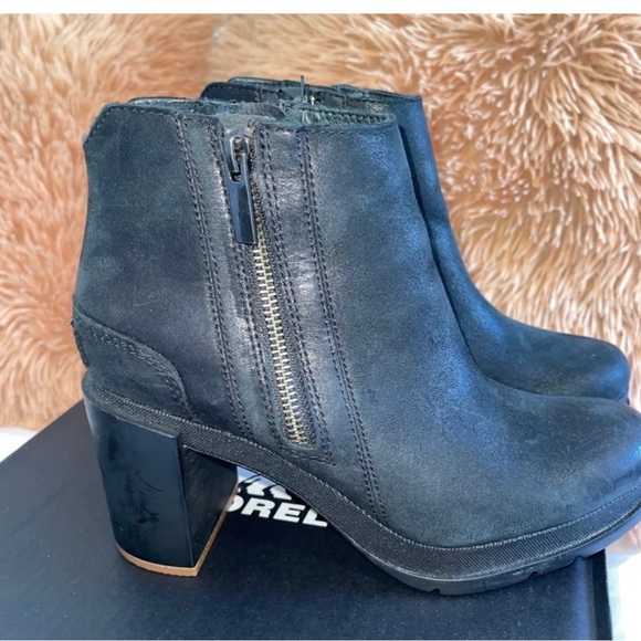 Sorel Boots - Picture 3 of 4